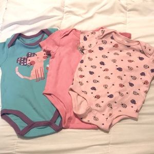 Cute  prints Bundle of 3 girl bodysuits